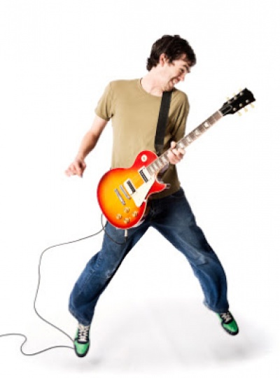 Tips belajar bermain gitar